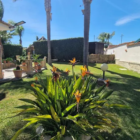 Villa Carlotta *
