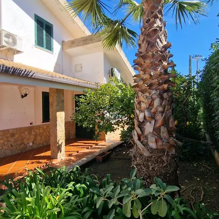 Vila Carlotta Brucoli