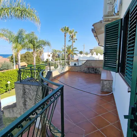 Vila Carlotta
