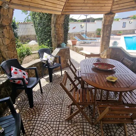 Vila Carlotta *