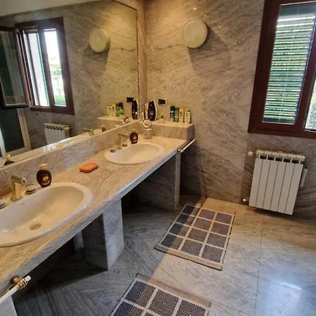 Carlotta ברוקולי